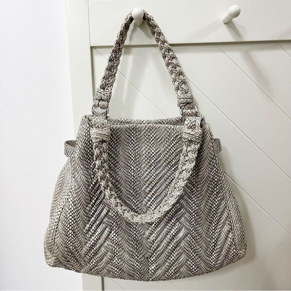 Cole Haan Medium Tote B23878 White Black Laury Cobra Purse Bag Snakeskin - Picture 4 of 9